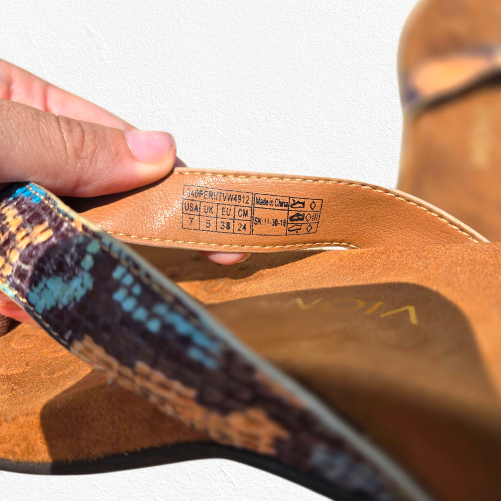 Vionic Snake Print Flip Flop Sandals Size 7 Us Or… - image 3